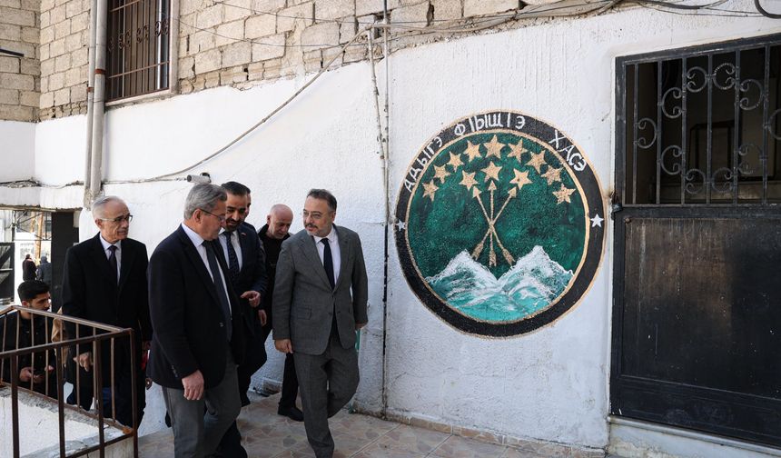 Şam Büyükelçisi Yılmaz, Çerkes Derneği'ni ziyaret etti