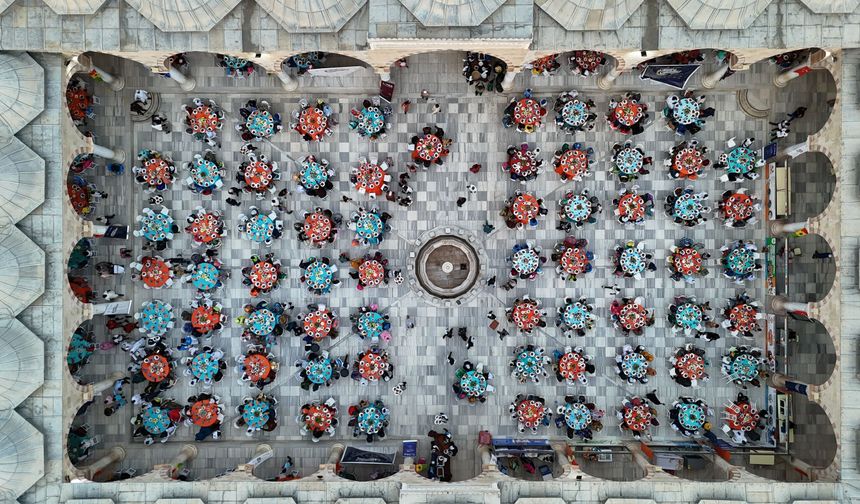 TİKA’nın Gönül Sofrası Gana’da yetimler için kuruldu