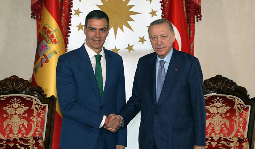 Erdoğan: İran'ın topyekün yıkıma uğramasını tasvip etmiyoruz