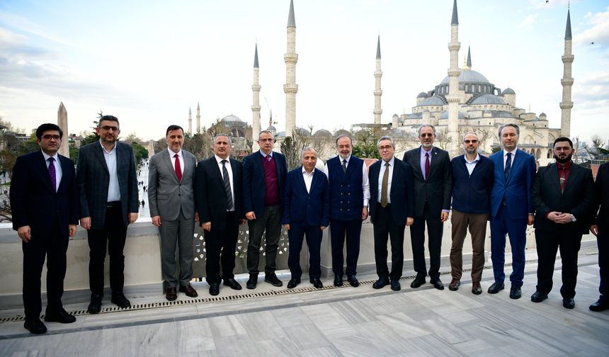 İSAM'dan Mehmet Görmez'in üniversitesine ziyaret