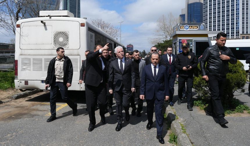 İsrail Konsolosluğu önündeki polislere saldırı