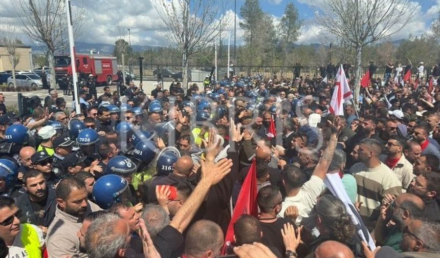 KKTC'de pahalılık krizi: Başbakan Ankara ziyaretini erteledi