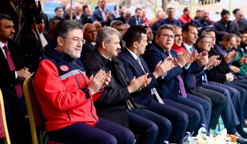 Yumaklı: İsrail'den tohum ithalatı söz konusu değil