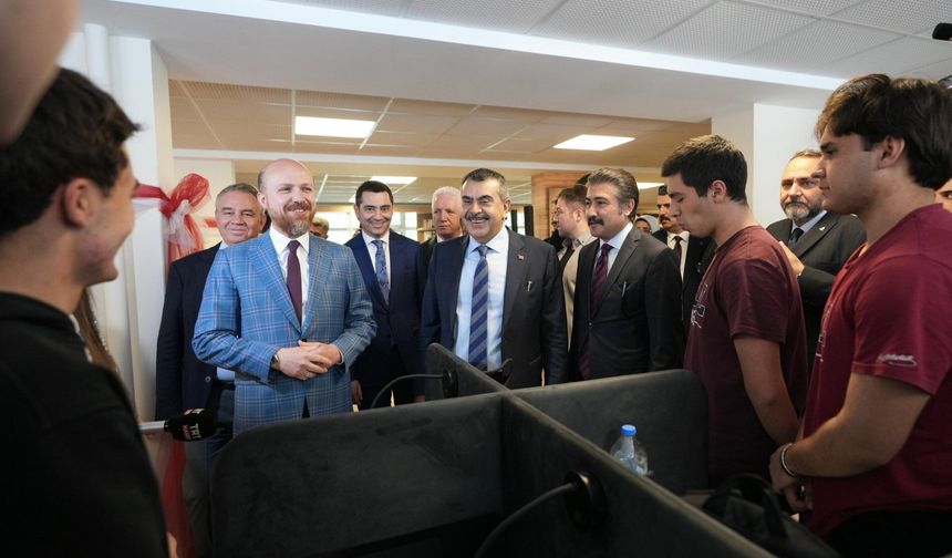 İlim Yayma Vakfı'ndan 50. Yıl Kütüphaneleri projesi