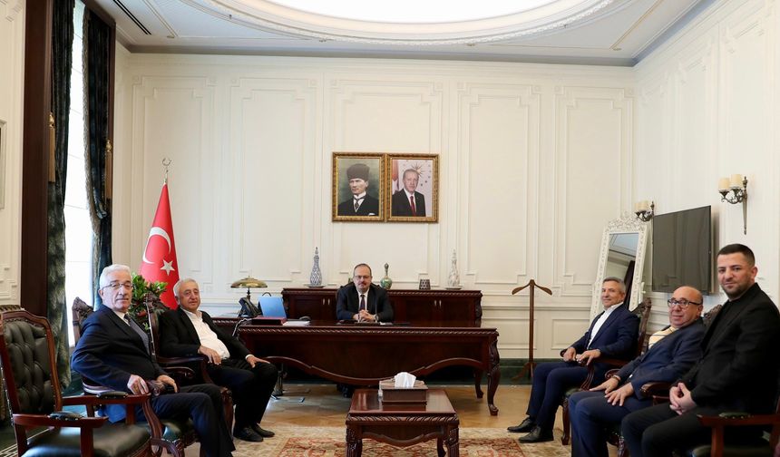 Ankara Valisi Canbolat, işadamı Ali Oto'yu kabul etti
