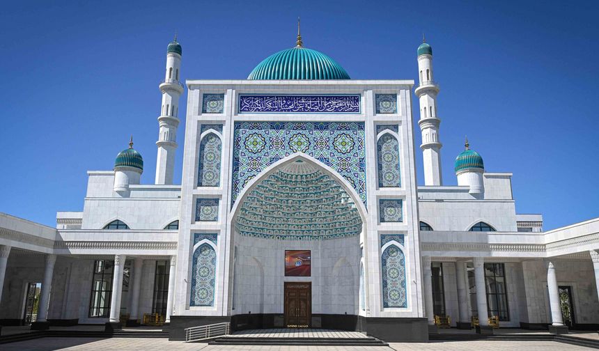Özbekistan'dan Kazakistan'a cami hediyesi