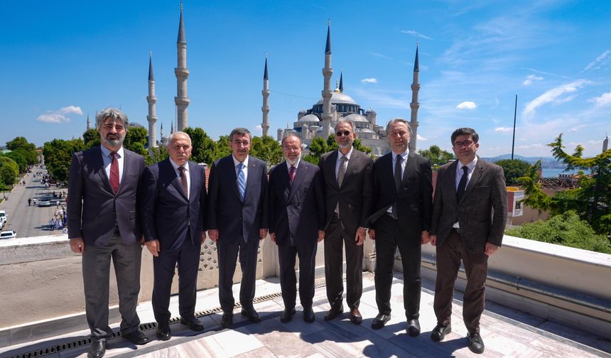 Cevdet Yılmaz, Mehmet Görmez'in üniversitesini ziyaret etti