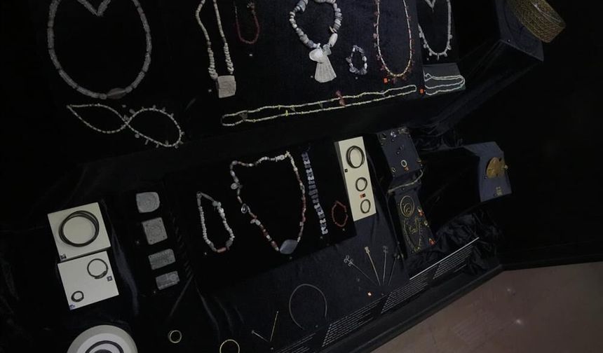 Takı sanatının 12 bin yıllık öyküsü Ankara'da sergileniyor