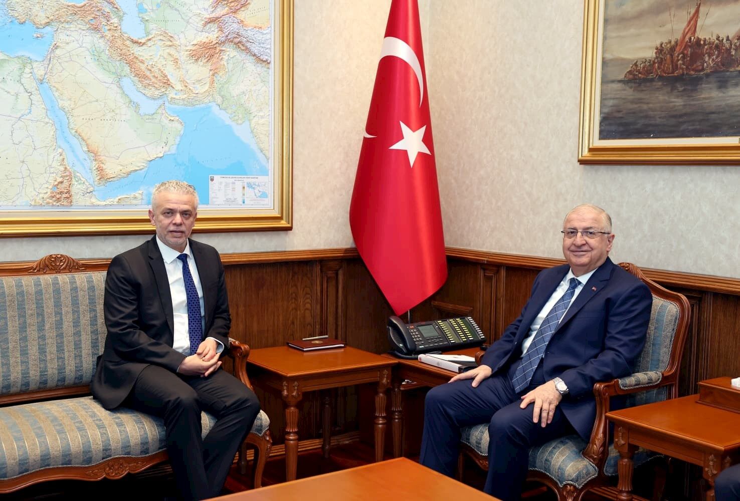 Büyükelçigörüşme