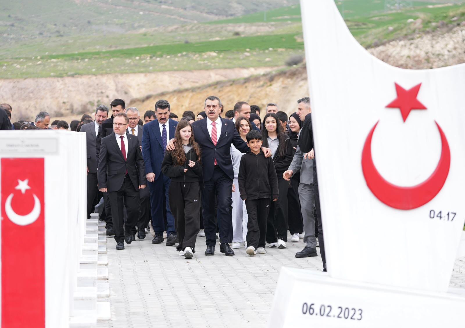 Şehitöğretmenleranıtı