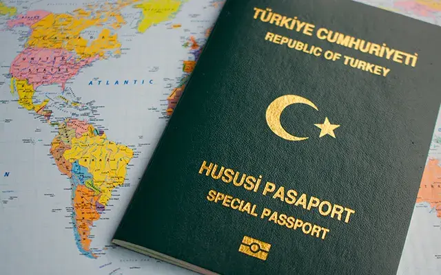 "Yeşil pasaportla seyahat dönemi bitti" iddası yalanlandı