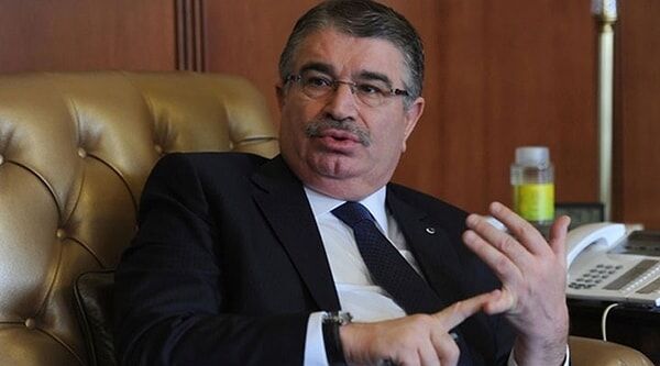 İdris Naim Şahin'den çakarlı araç açıklaması