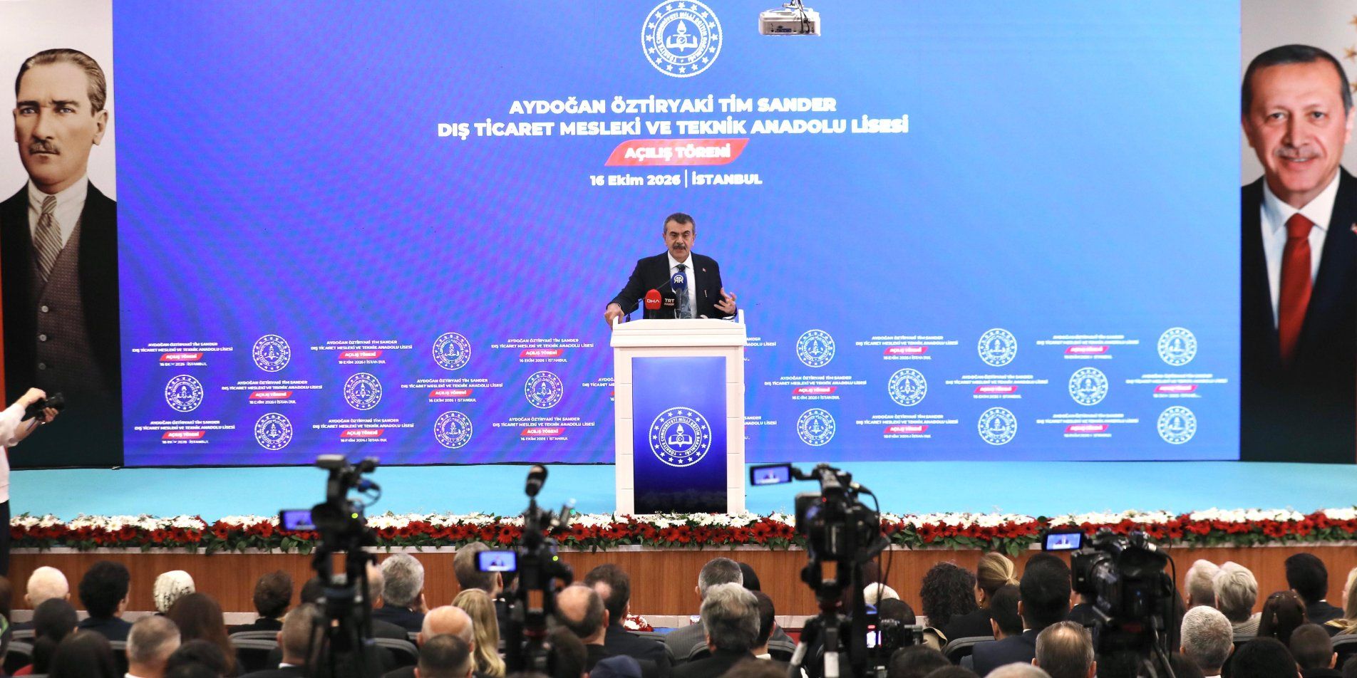 Tekin: İş dünyası postmodern darbeyi destekledi
